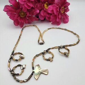 Vingage Exquisite Mother of Pearl Carved Bird Beaded Necklace 27" Barrel Clasp